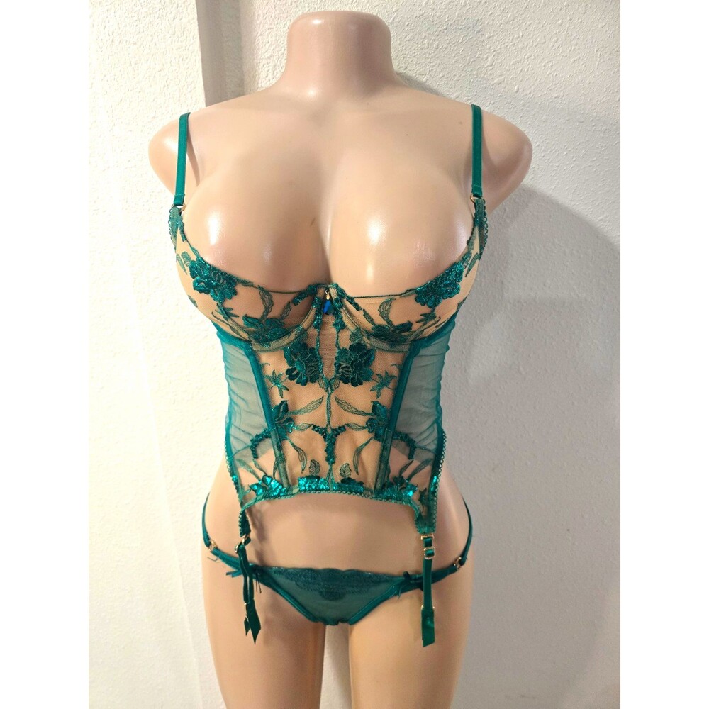 Honey Birdette